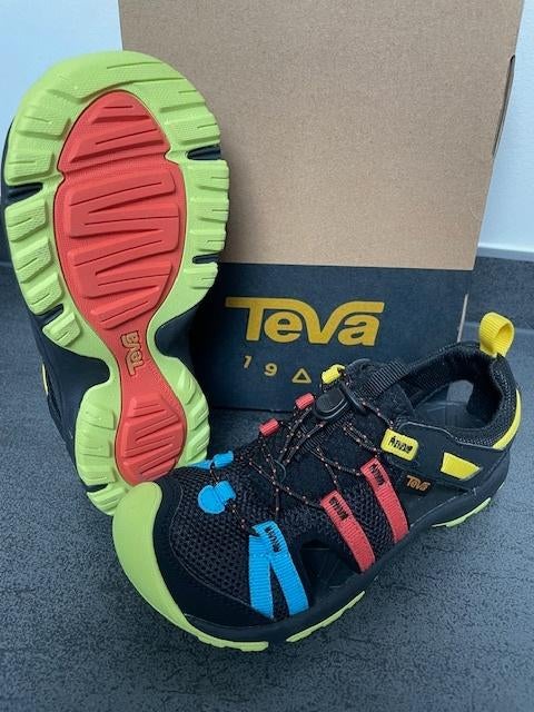 20% op Teva outdoorsandaal MANATEE BLACK 31,32,33/34 of 35, Teva, Customerservicesnl@teva-eu.com, Kloosterstraat 29 Simpelveld