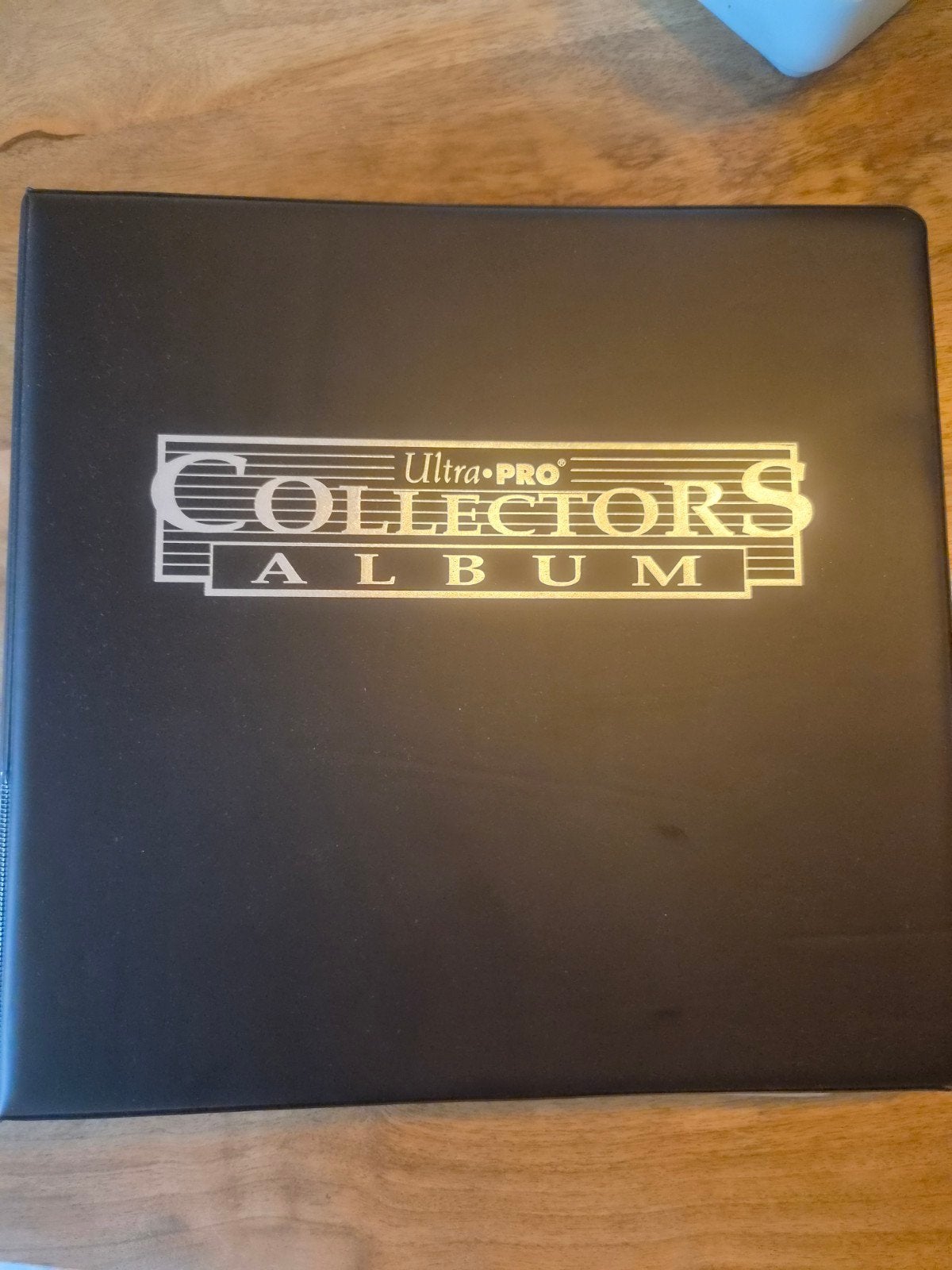 Ultra Pro Collectors Album met verschillende Pokemon Kaarten, Ophalen of Verzenden