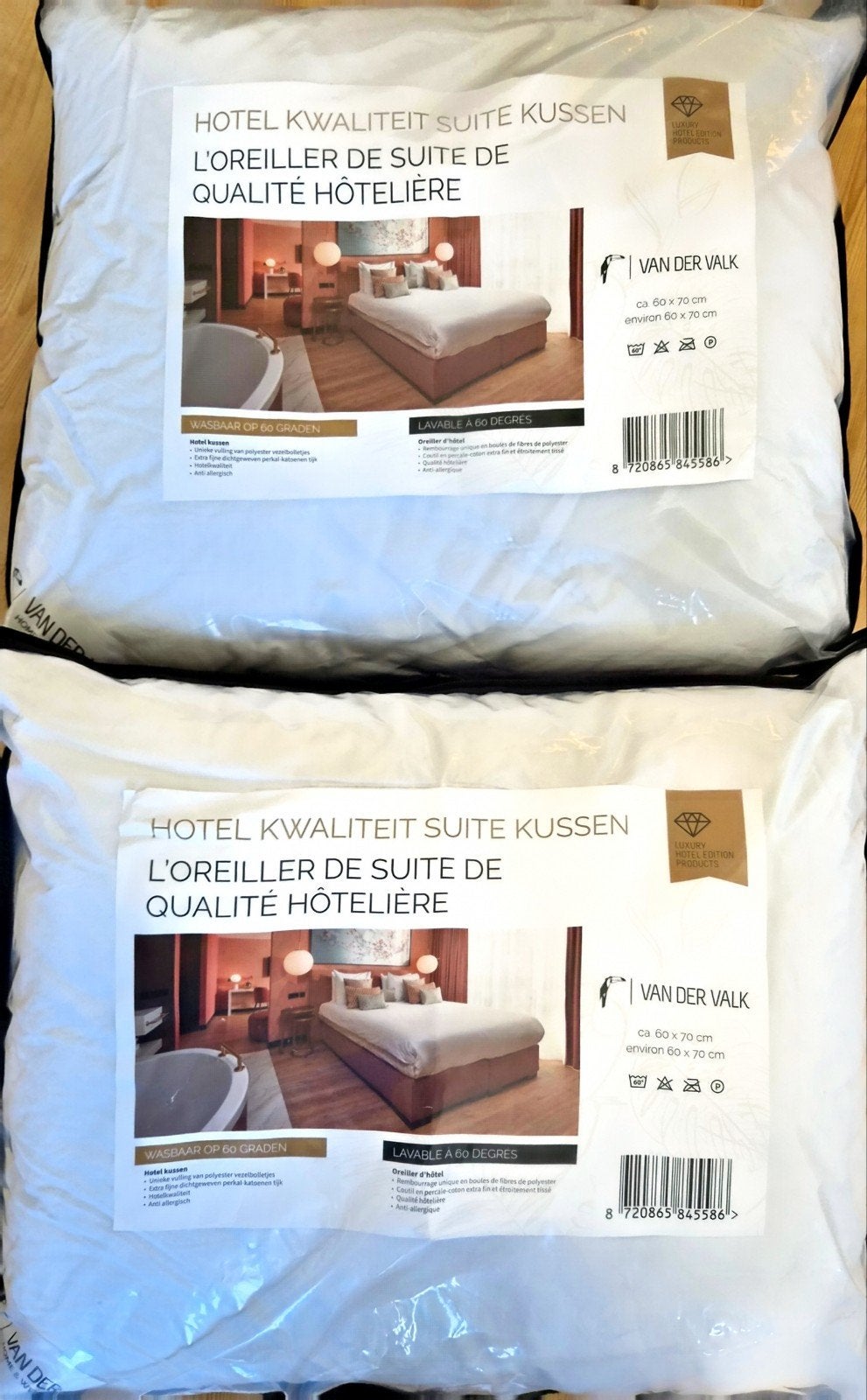 2 nieuwe kussens van VAN DER VALK hotel, Ophalen, Eenpersoons, Wit, Nieuw