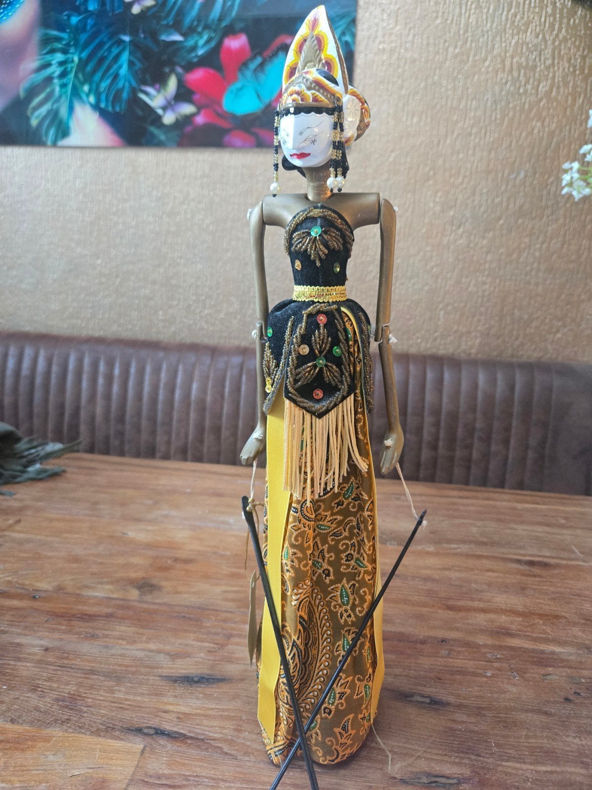Prachtige Indonesische Pop, op houder. Wayang Golek, Ophalen of Verzenden