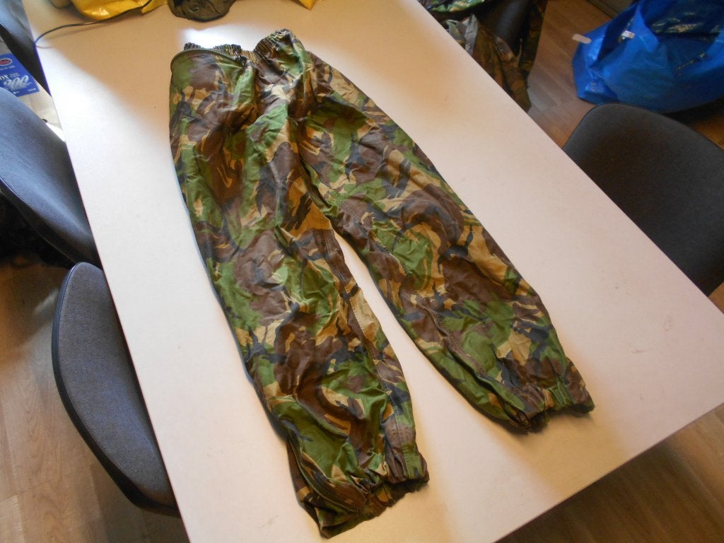 Broek natweer woodland camouflage Nederlands leger bilamin., Ophalen of Verzenden, Landmacht, Nederland, Kleding of Schoenen