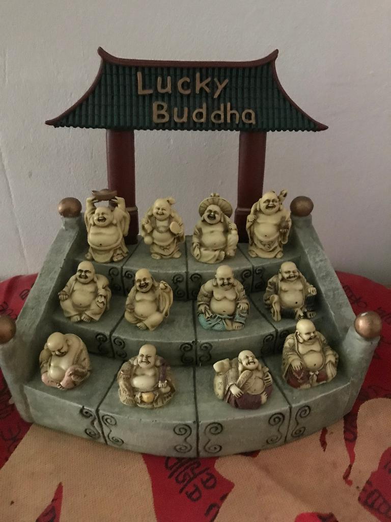 Leuke Boedhabeelden in tempel "LUCKY BUDDHA", Verzenden, Zo goed als nieuw