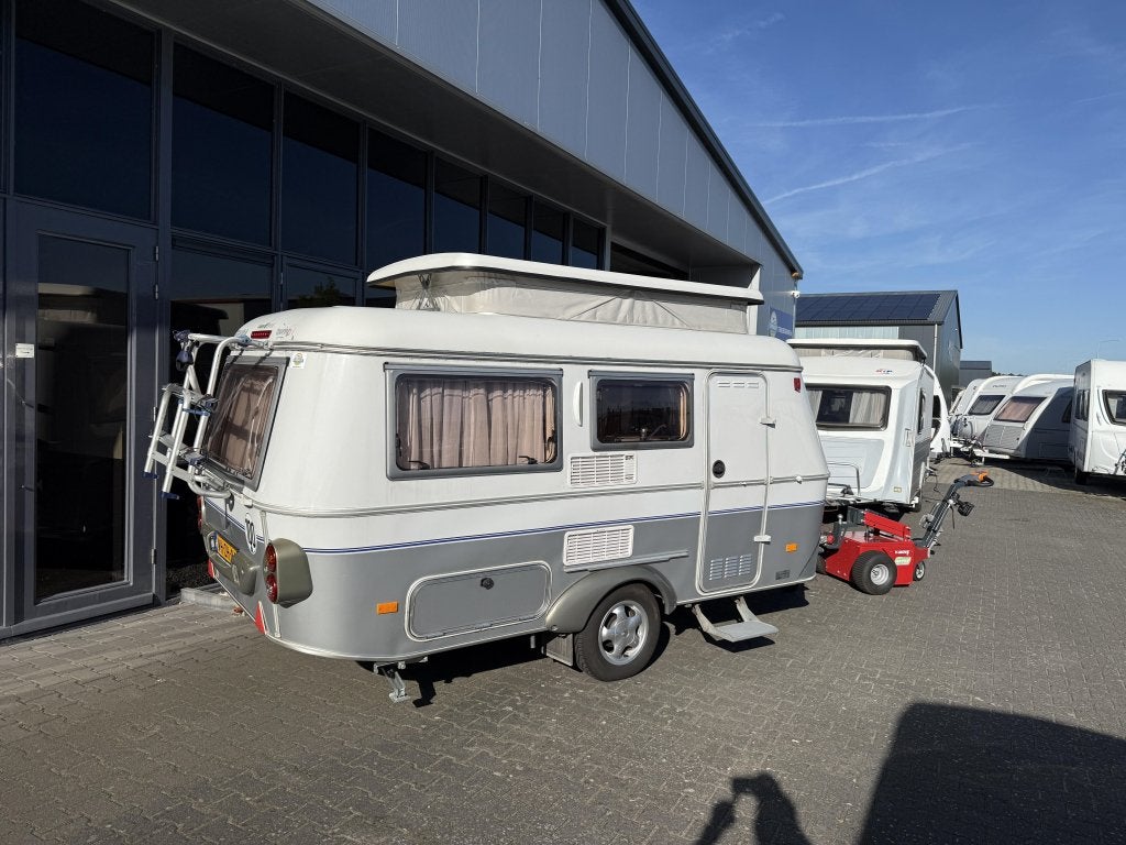 Eriba Touring Triton 430 GT Bed/Zit + WC + Zit 780KG leeg !!, Caravans en Kamperen, Bedrijf, Treinzit, 4 tot 5 meter, Eriba