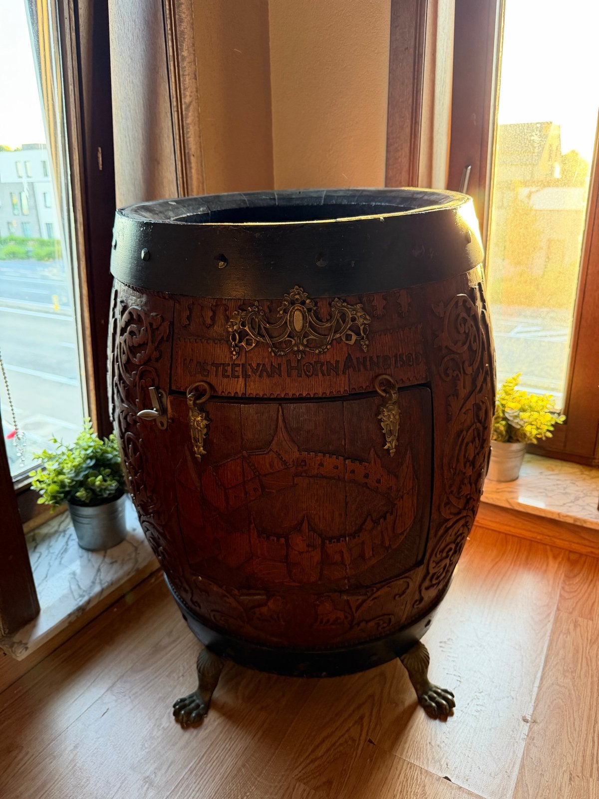 Antieke Wijn Opberg Ton - Kasteel van Horn Anno 1500, 50 – 75, Gebruikt, 5 tot 15 flessen, Ophalen of Verzenden