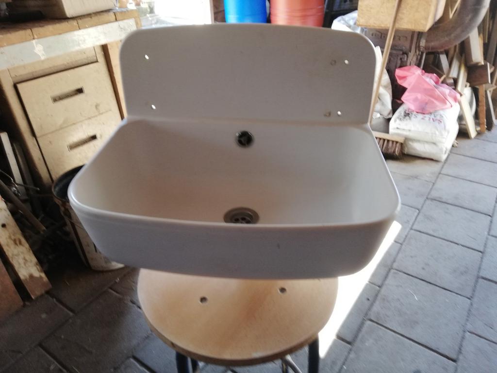 Uitstortgootsteen, Ophalen of Verzenden, Toilet