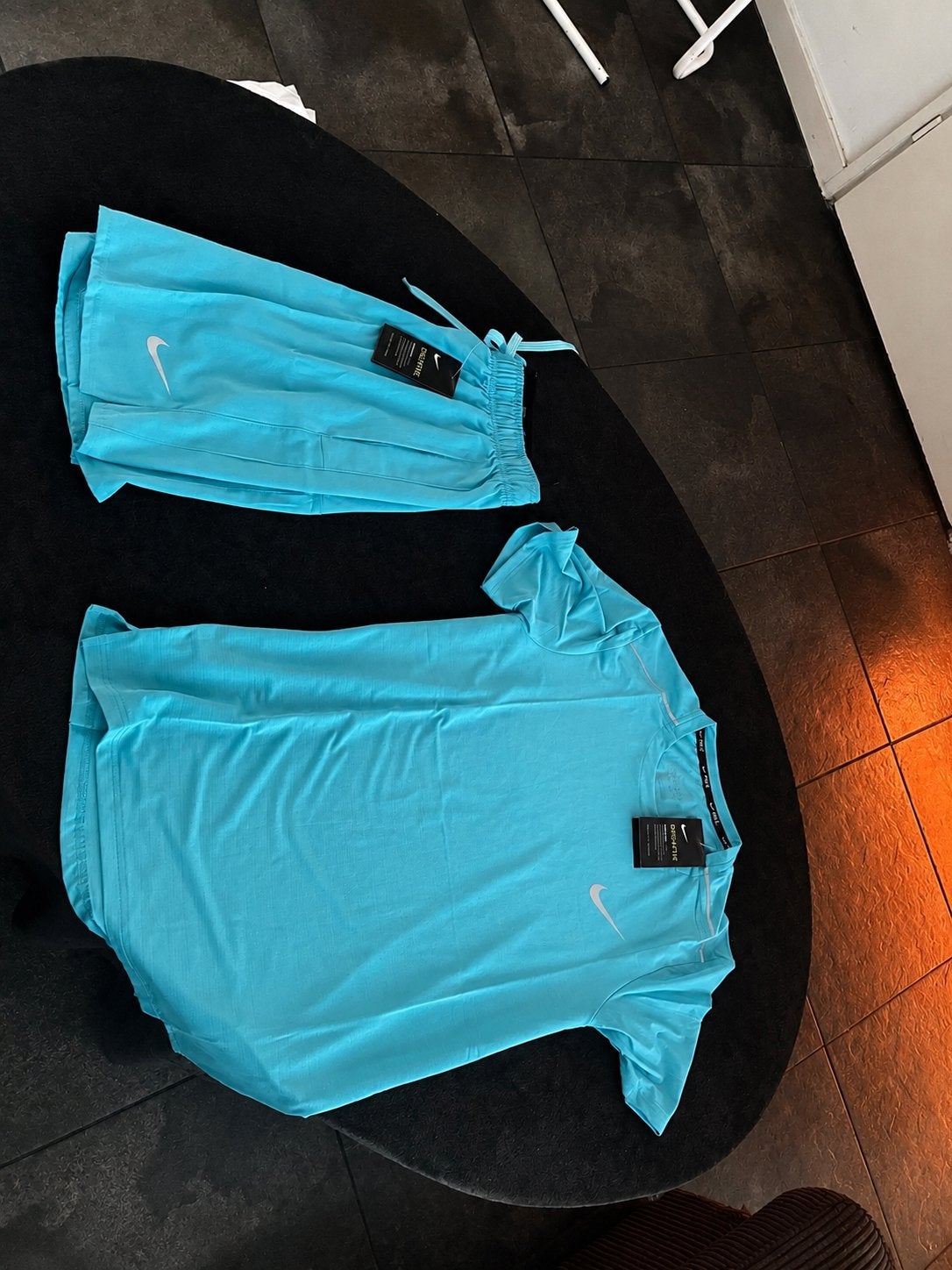 Nike Dri-FIT Sportset Lichtblauw Maat L Nieuw, Kleding | Heren, Heren-kledingpakketten, Ophalen of Verzenden, Nieuw, Maat 52/54 (L)