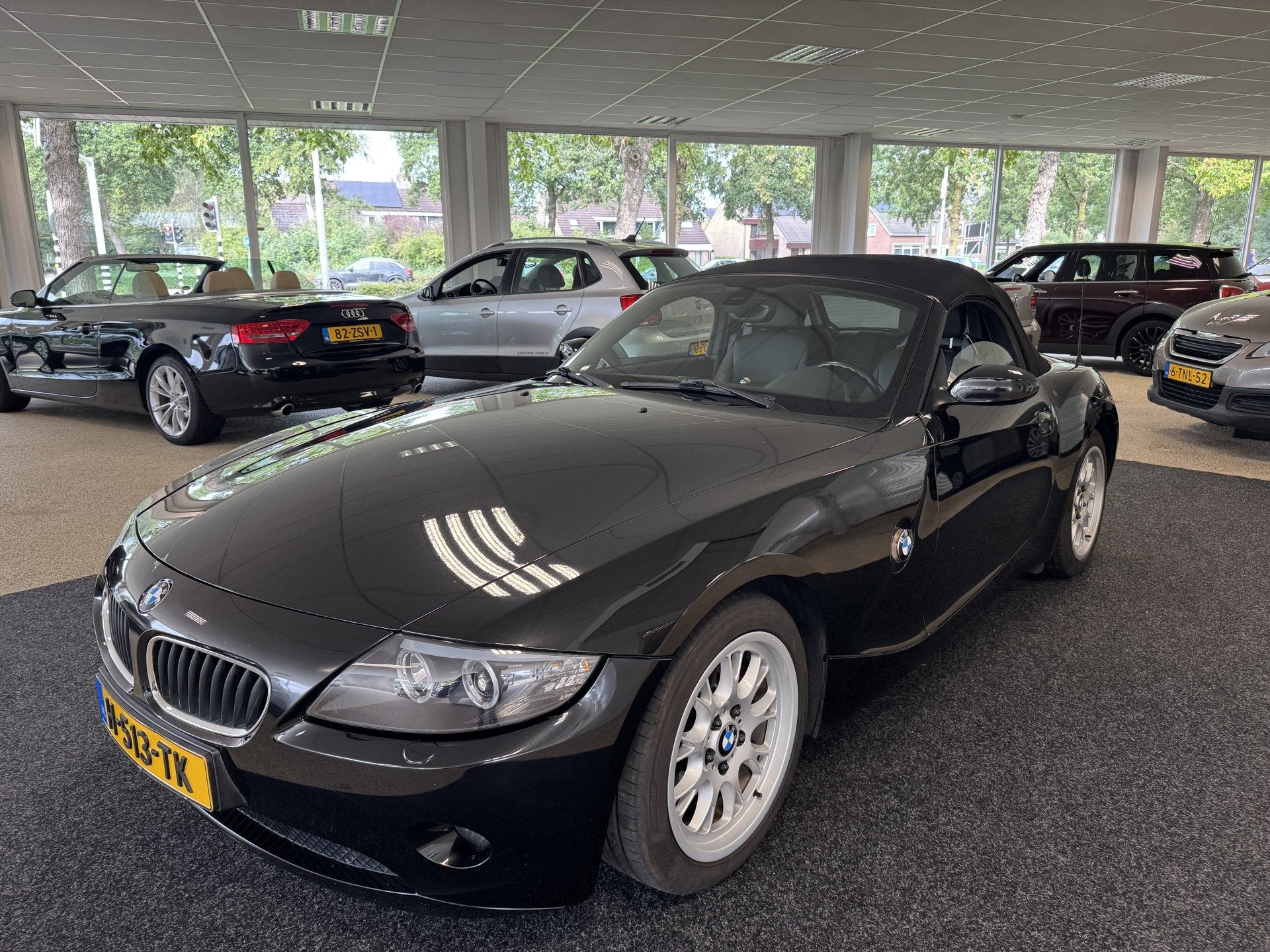 Foto 2 van BMW Z4 Roadster 2.2i heerlijke zes cilinder voor nog jaren r