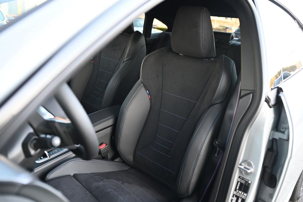 BMW 2 Serie Gran Coupé 220 M Sport Automaat / Sportstoelen, Auto's, BMW, Zwart, 156 pk, LED verlichting, Bedrijf