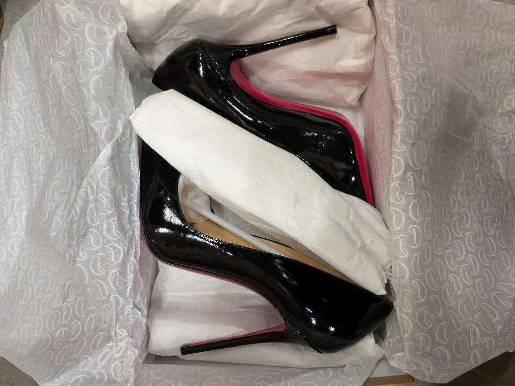 Heels Christian Louboutin, Ophalen, Zwart, Overige typen, Nieuw