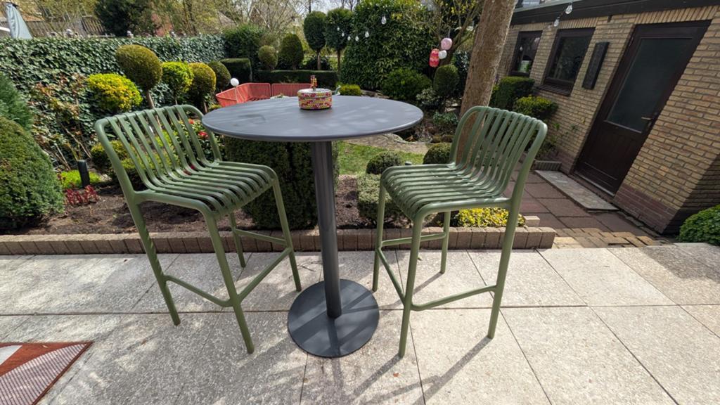 Barset: 2x Porto Barstoelen Groen met Santo Bartafel Zwart, Ophalen, Zo goed als nieuw, Rond, Metaal