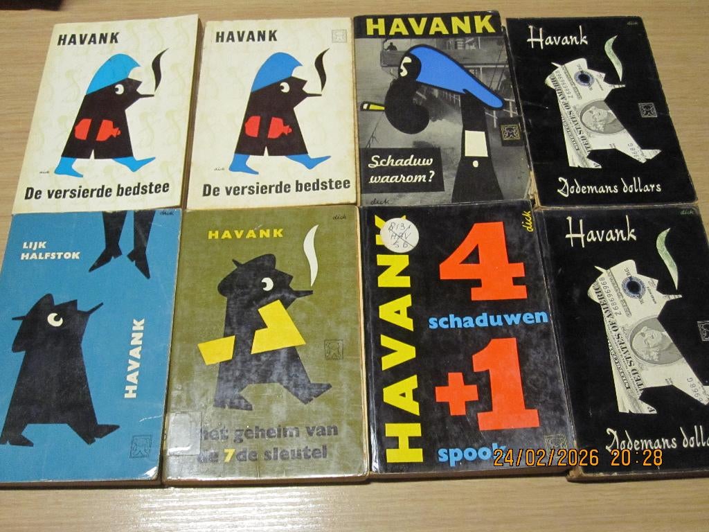 Zwarte beertjes pockets met oa Havank, De Saint, Cheyney ,, Ophalen of Verzenden, Gelezen