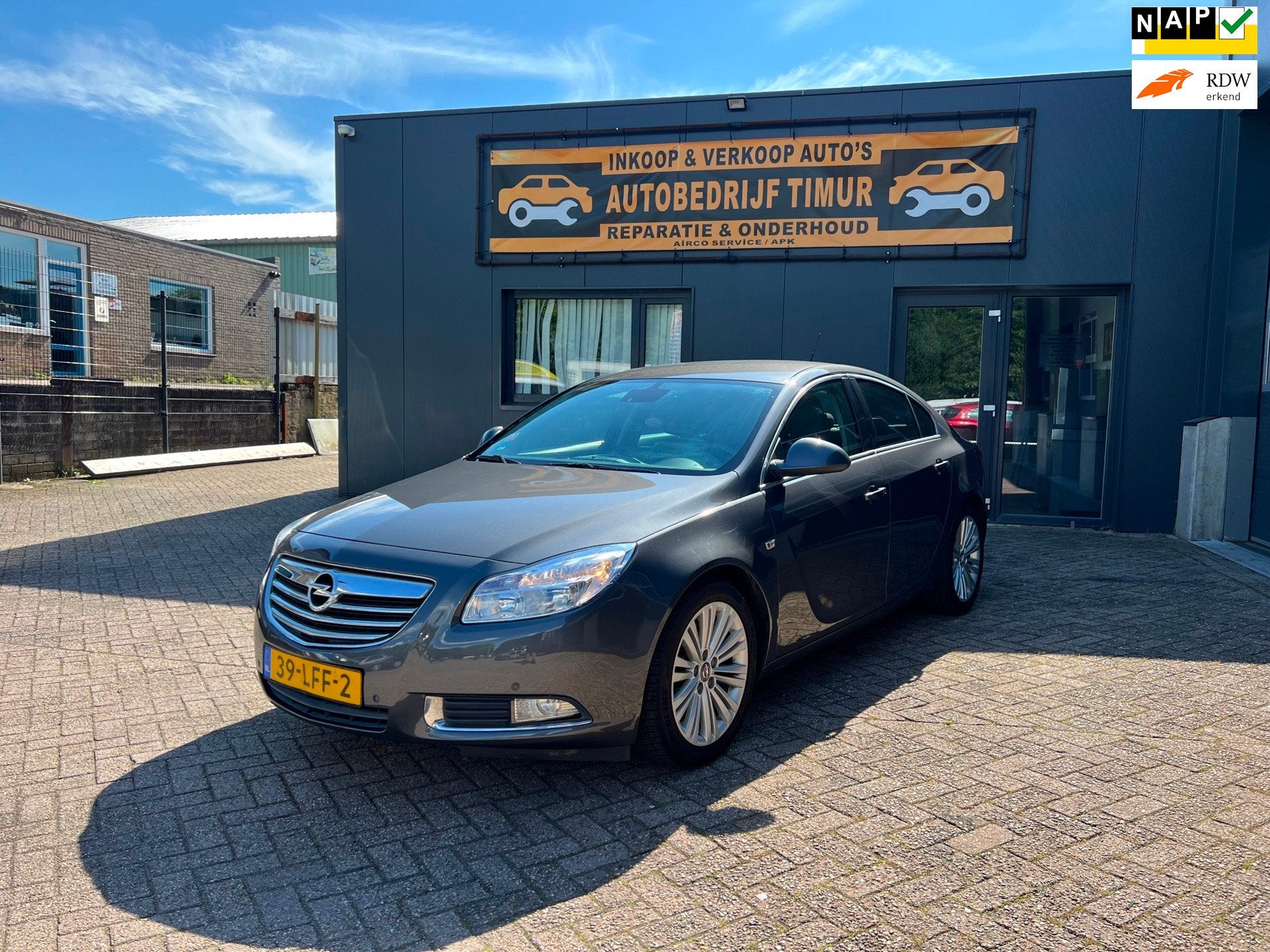 Opel Insignia 1.6 T Sport, Auto's, Opel, Euro 5, Gebruikt, 4 cilinders, Origineel Nederlands