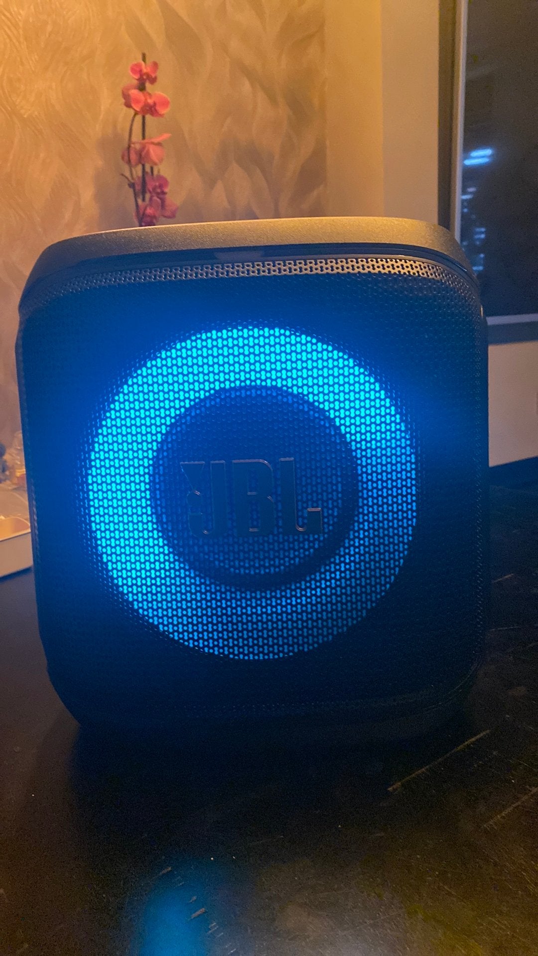 Jbl partybox encore met doos enz enz 2 mne oud, Audio, Tv en Foto, Luidsprekers, Ophalen of Verzenden, Zo goed als nieuw, 120 watt of meer