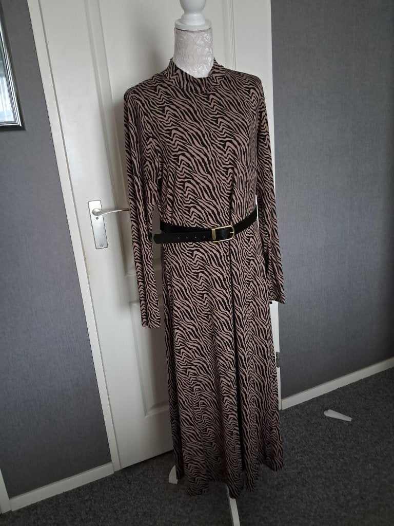 Jurk Geisha kleur : Zwart / Sand Maat: L 40, Maat 38/40 (M), Overige kleuren, Geisha, Ophalen of Verzenden