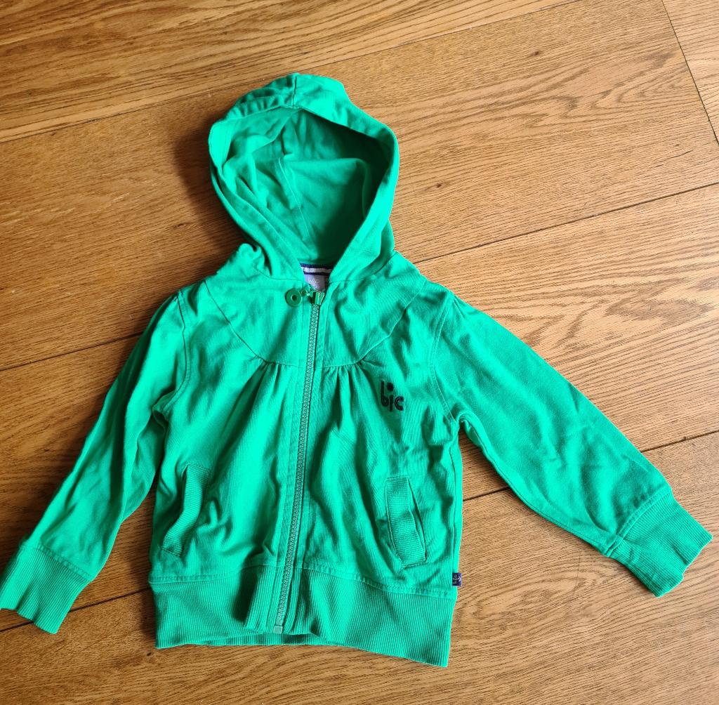 Groen vest met capuchon van BFC maat 86., Ophalen of Verzenden, Gebruikt, Meisje, Truitje of Vestje
