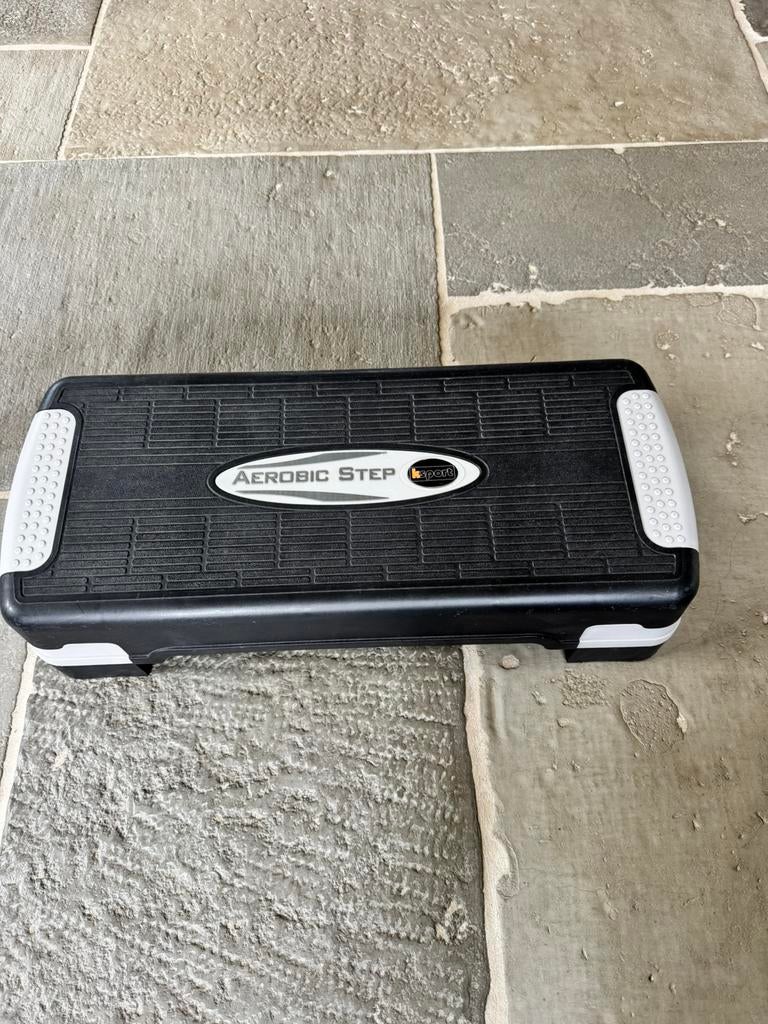 Aerobic step, Sport en Fitness, Fitnessmaterialen, Ophalen of Verzenden, Zo goed als nieuw, Stepbank