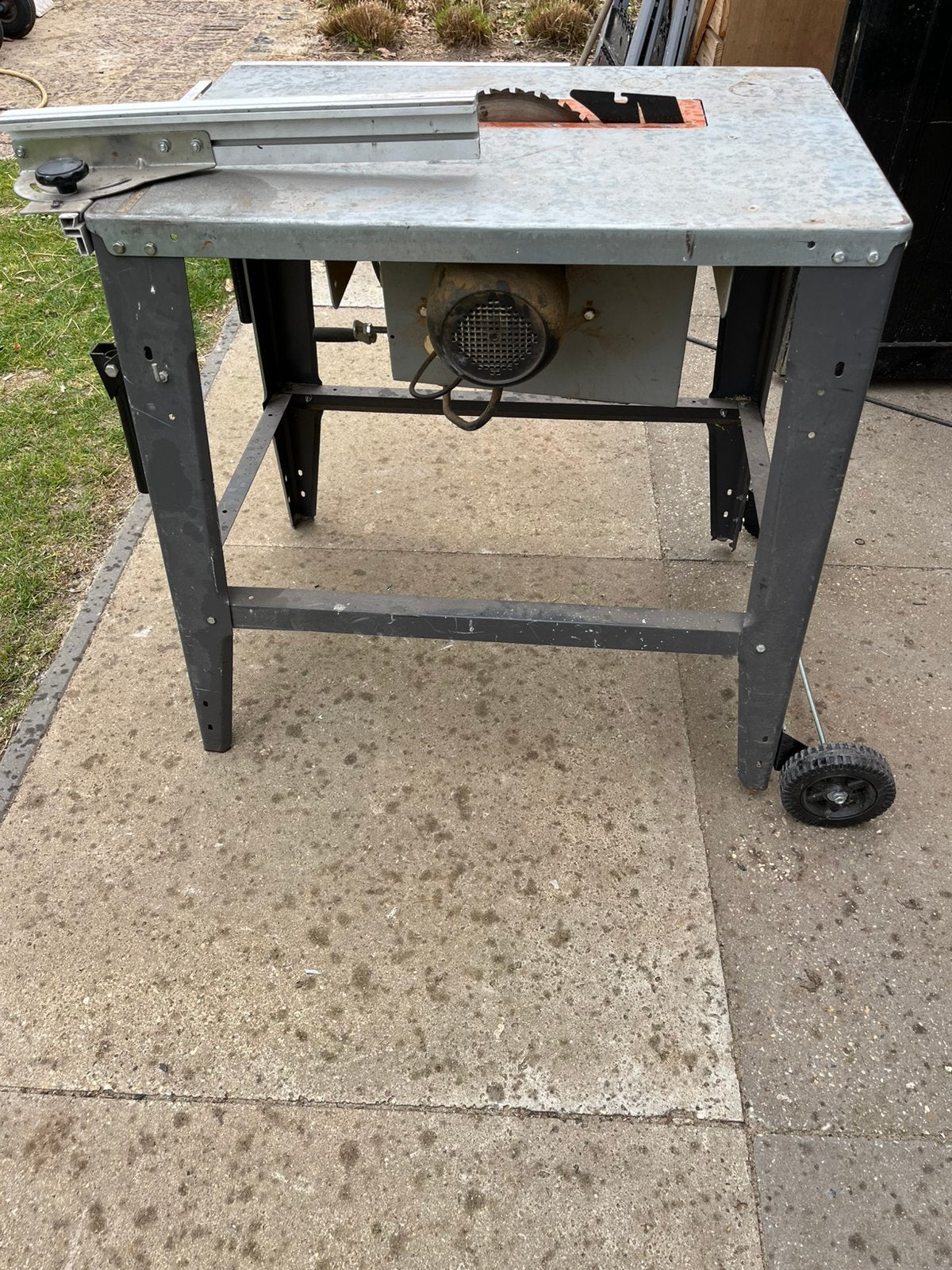 Huvema zaagtafel, Ophalen, Cirkelzaag, 70 mm of meer, Zo goed als nieuw