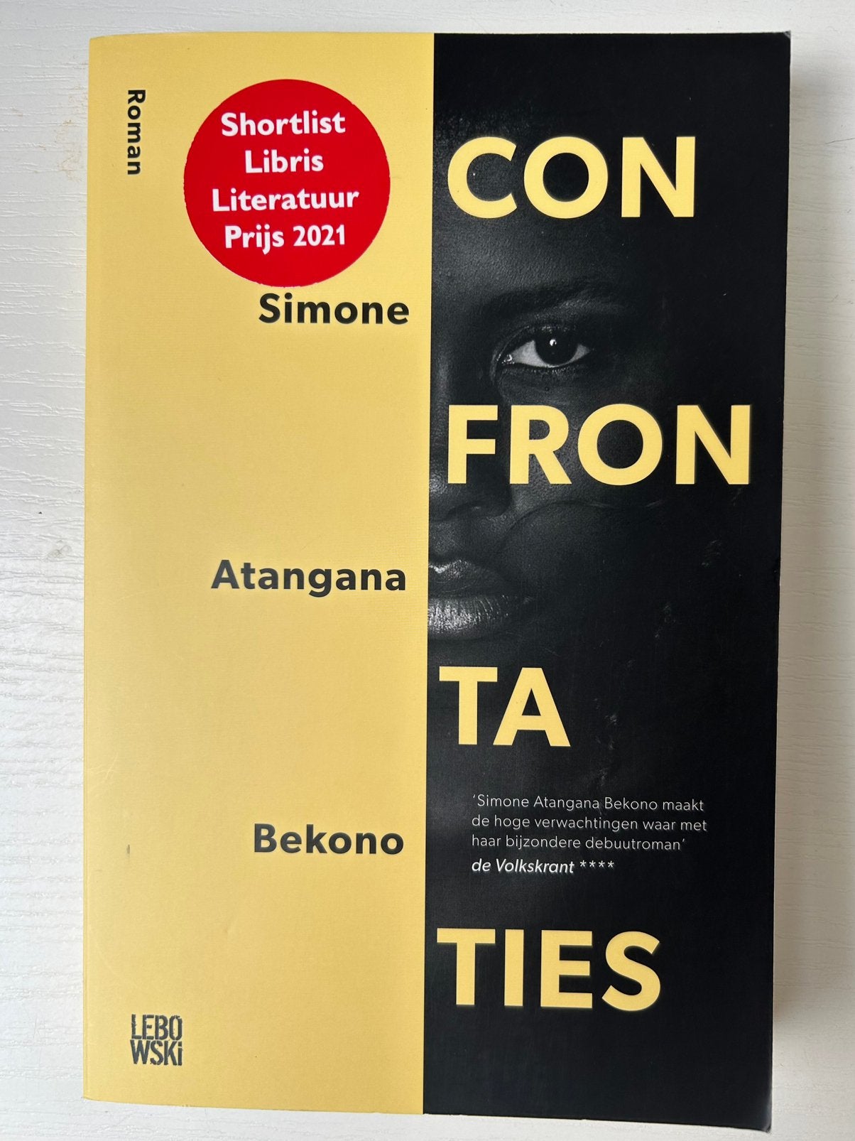 Simone Atangana Bekono - Confrontaties, Ophalen of Verzenden, Gelezen, Simone Atangana Bekono