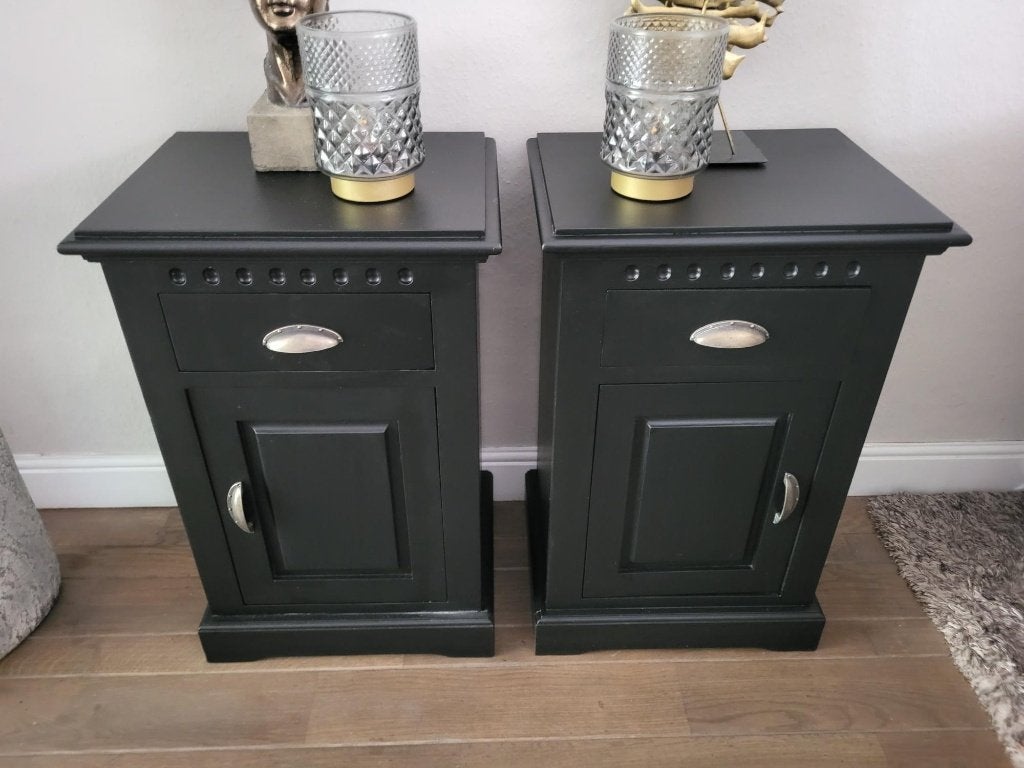 2 schitterende hoge mat zwarte nachtkastjes, Huis en Inrichting, Slaapkamer | Nachtkastjes, Ophalen, Nieuw, 55 tot 70 cm, 45 tot 65 cm