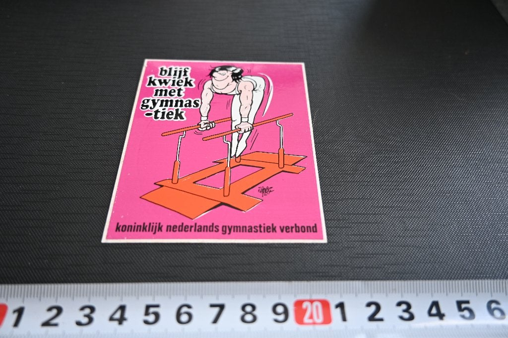 sticker strip 009 rob gorter blijf kwiek met gymnastiek KNGV, Ophalen, Zo goed als nieuw