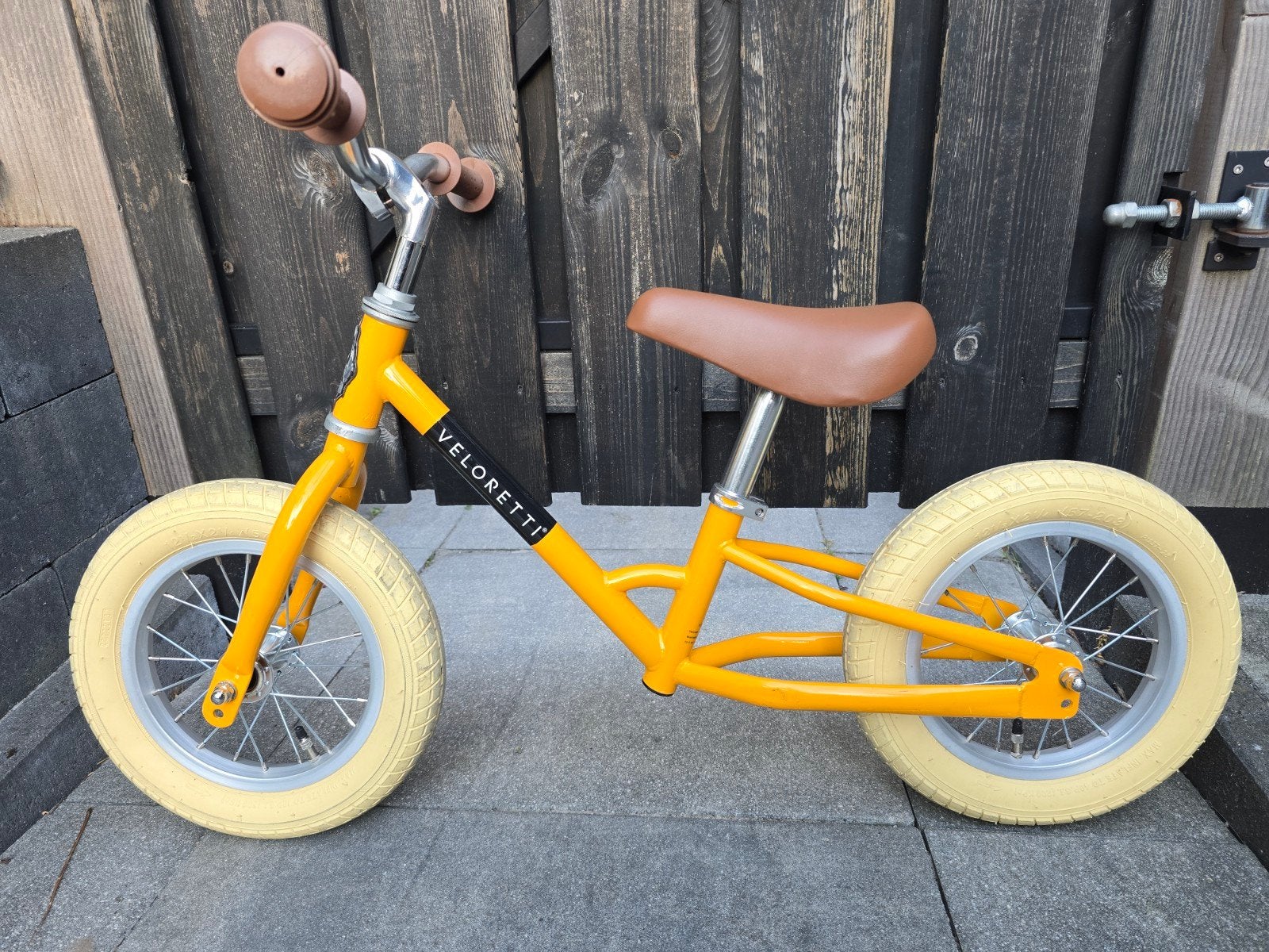 Veloretti 12 inch kinderfiets - Geel loopfietsje, Ophalen, Gebruikt, Minder dan 16 inch, Veloretti