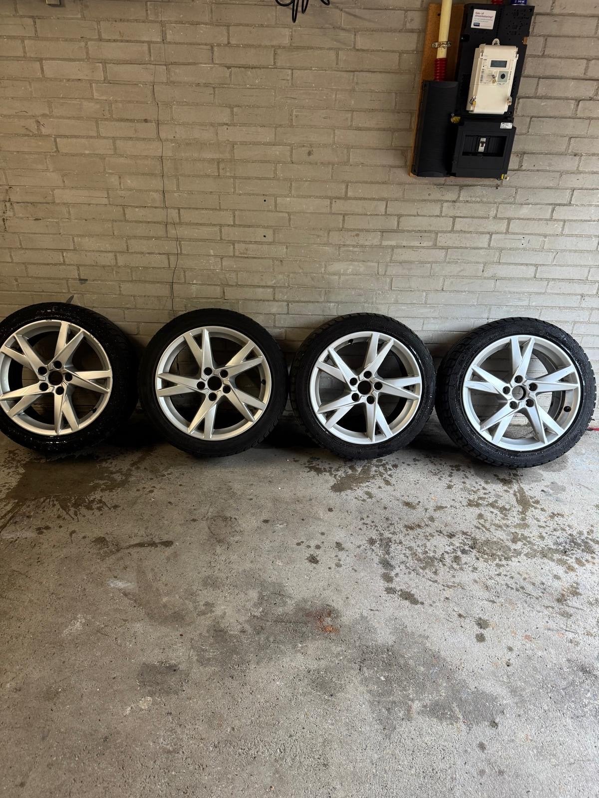 17 inch velgen met 225/45 R17 banden (deels oud), Gebruikt, Banden en Velgen, 17 inch, Ophalen of Verzenden