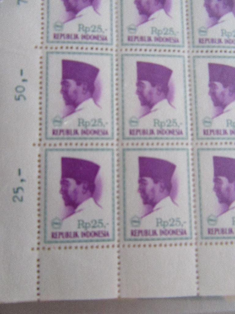 Vel postzegels indonesie President Soekarno 25 sen, Postzegels en Munten, Verzenden, Zuidoost-Azië