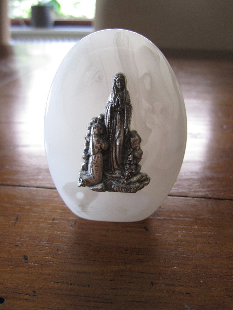 souvenir Lourdes - Maria en Bernadette, Verzamelen, Religie, Ophalen of Verzenden, Nieuw, Beeld(je), Christendom | Katholiek