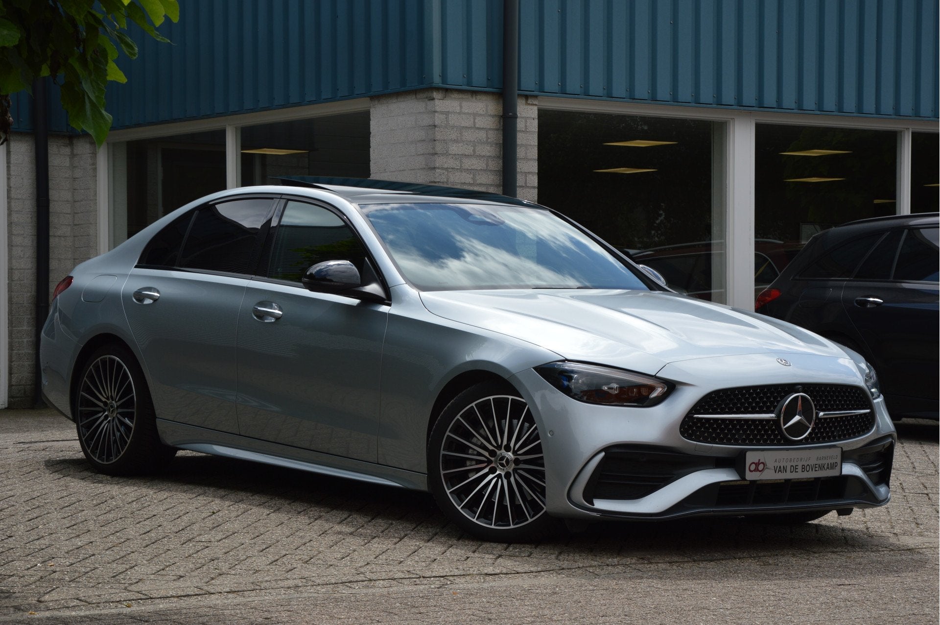 Mercedes-Benz C-Klasse 180 AMG-LINE | PANORAMADAK | MEMORY |, Auto's, Automaat, 12 maanden, Gebruikt, Zwart