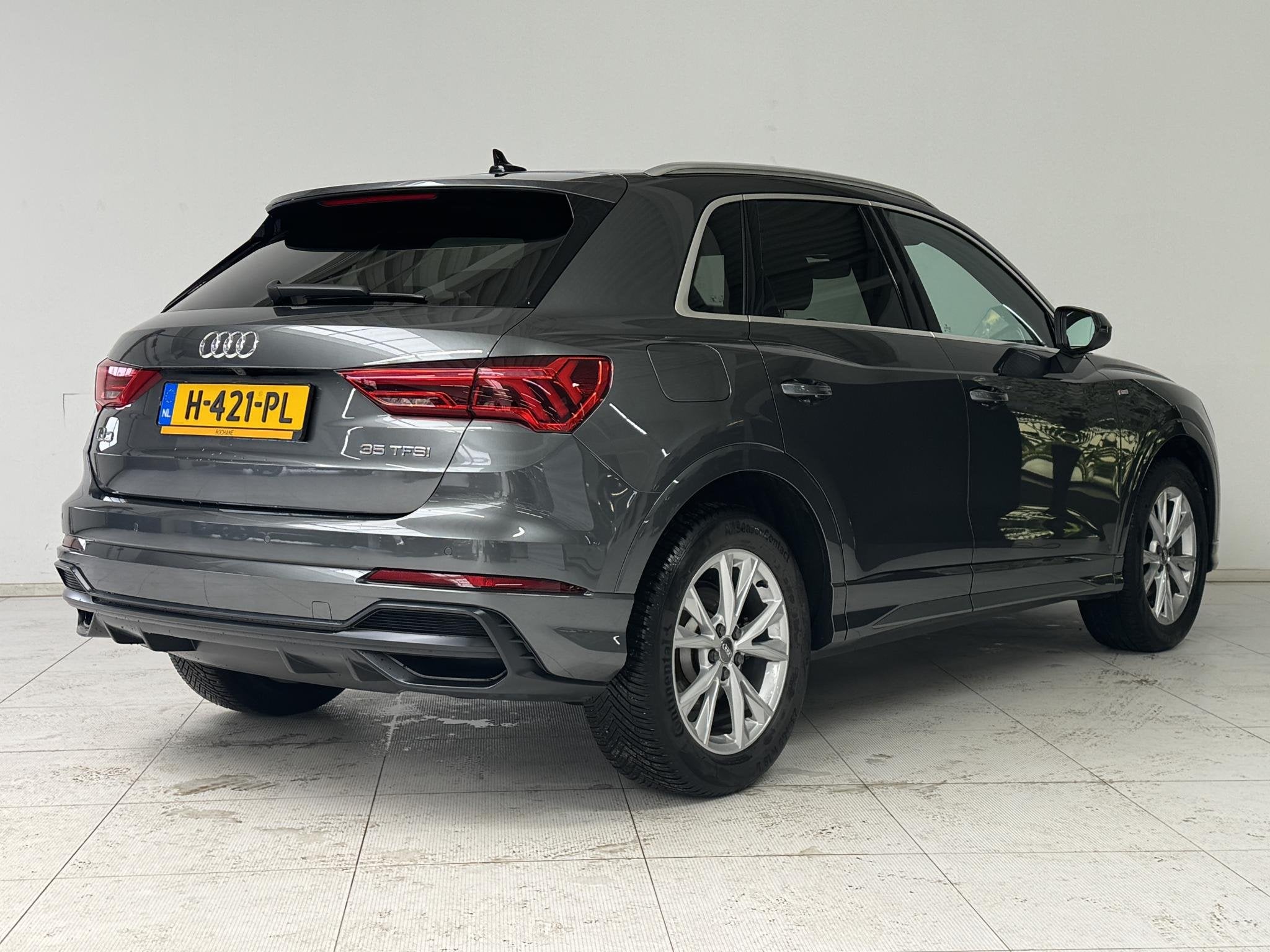 Audi Q3 35 TFSI Pro Line S | S-line | Camera | Navigatie |, Auto's, 4 cilinders, 1505 kg, Leder en Stof, Parkeersensor