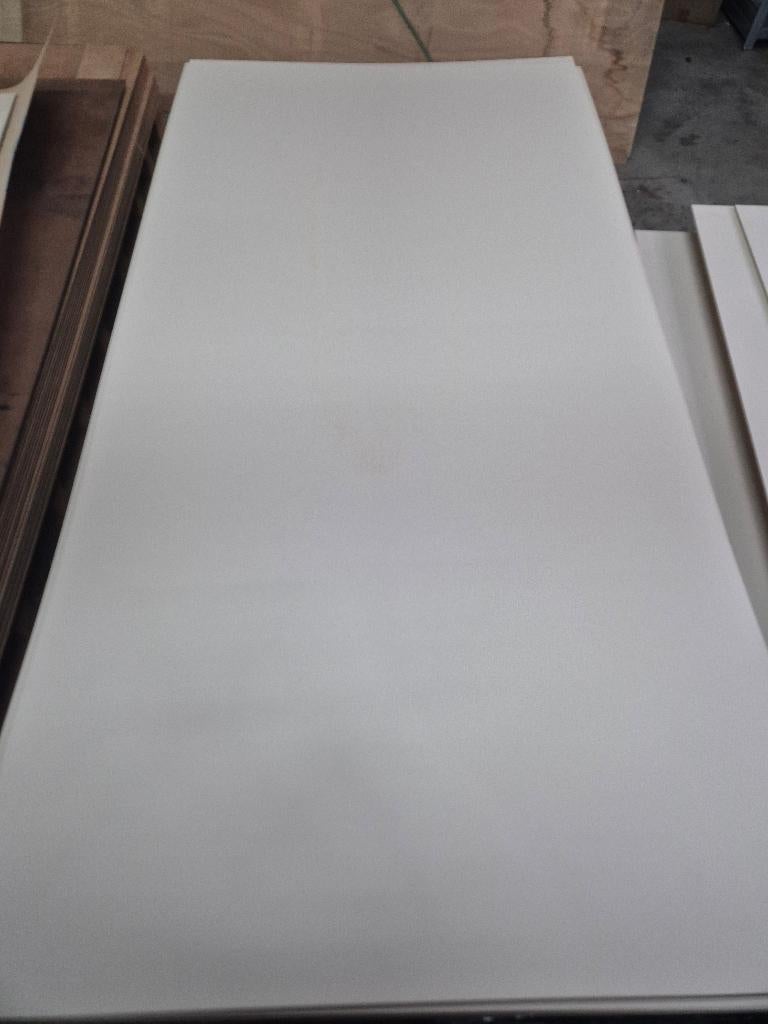 Vochtwerende V313 MDF platen met HPL afwerklagen ( 027 )