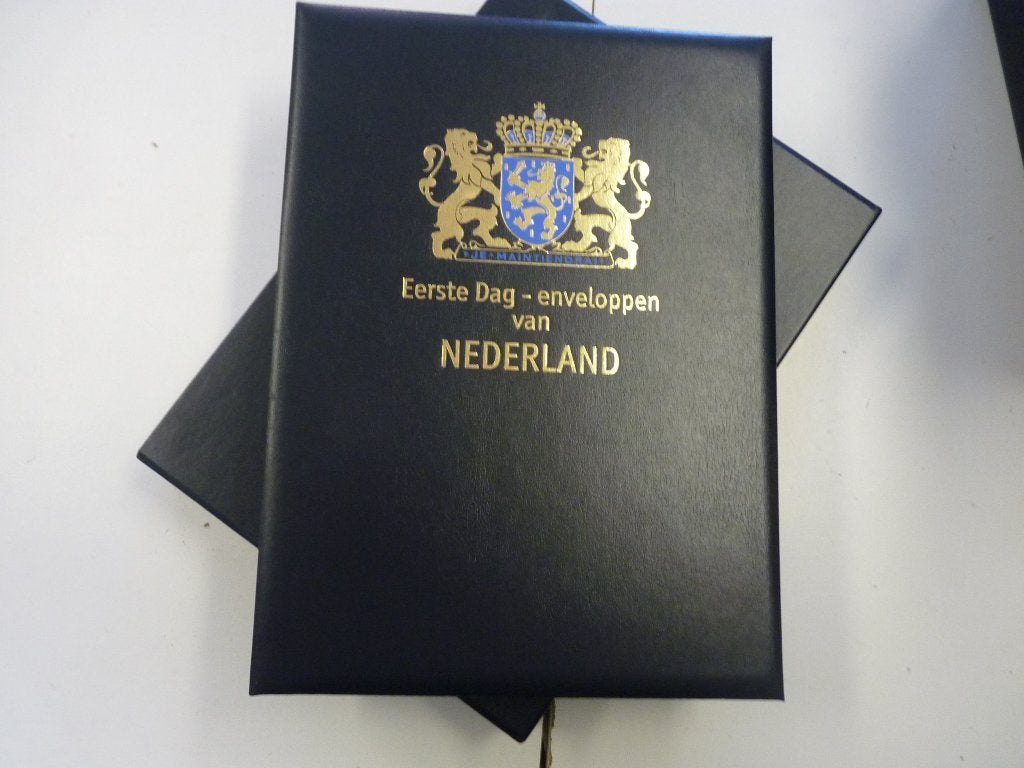 Luxe eerste dag enveloppen album Nederland met cassette, Verzenden, Verzamelalbum