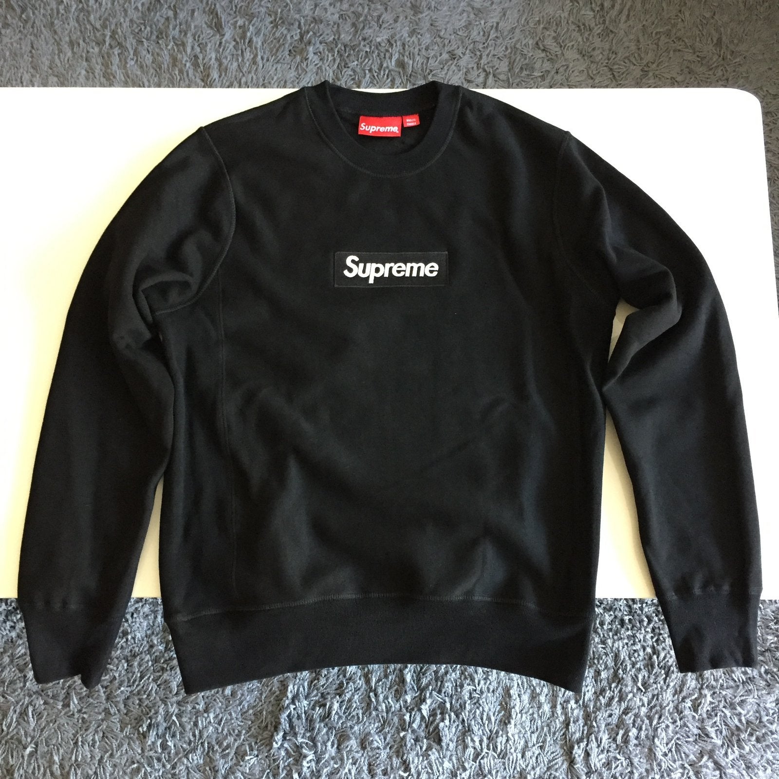 Zwarte Supreme box logo crewneck 18FW is maat M trui, Kleding | Heren, Truien en Vesten, Ophalen of Verzenden, Nieuw, Zwart