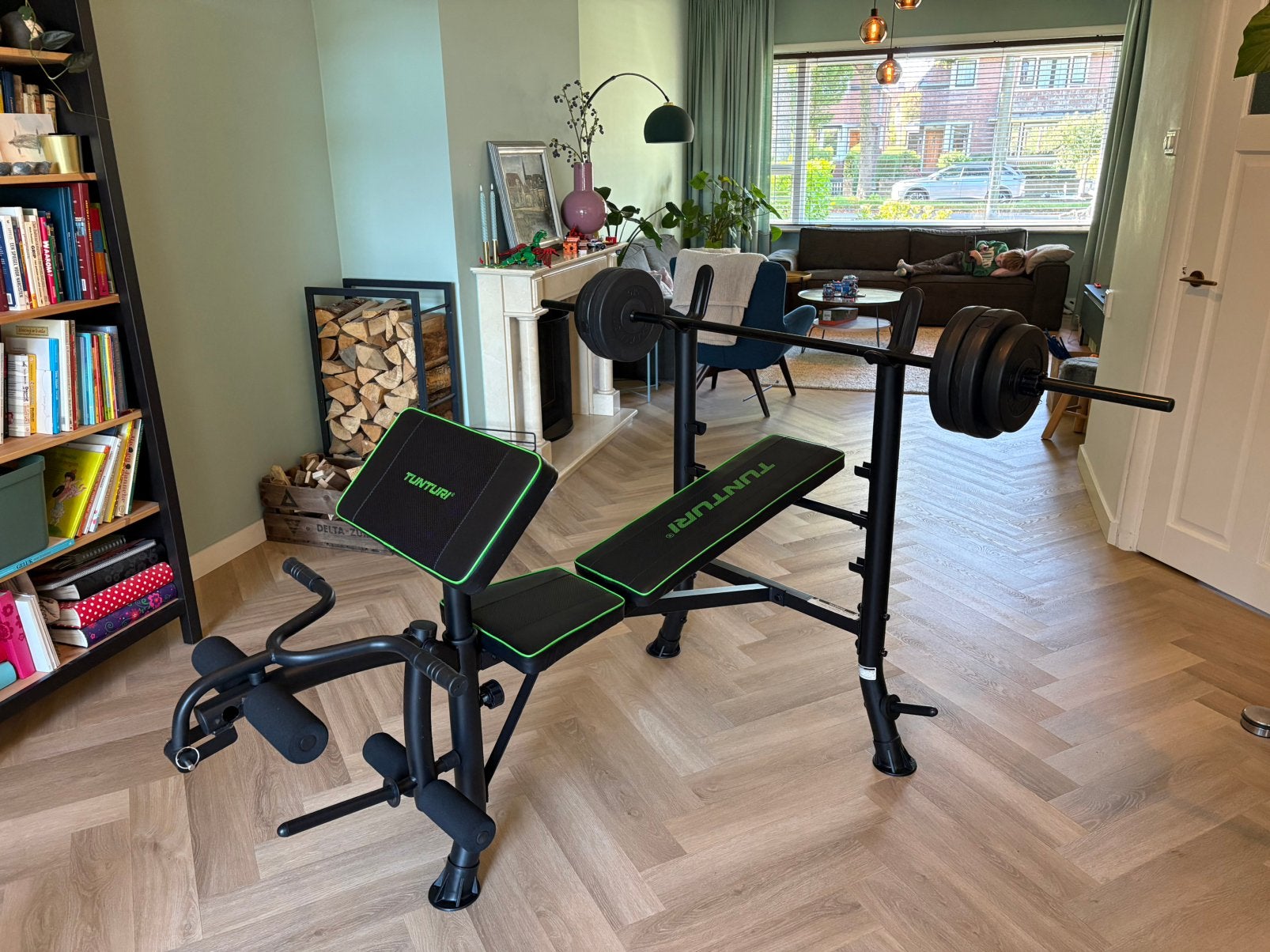 Tunturi WB40 Halterbank + Stangen & 87,5 kg Gewichten, Ophalen, Zo goed als nieuw, Krachtstation