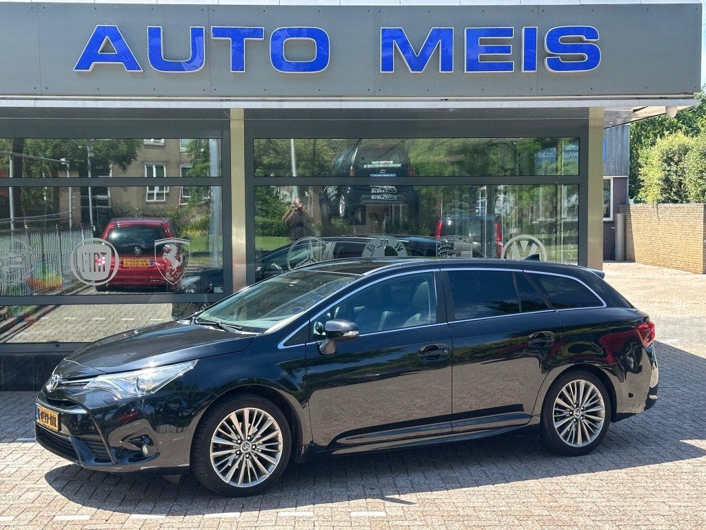 Toyota AVENSIS 1.8 VVT-I Premium Navi Leder Panorama AUTOMAA, Auto's, Euro 6, 4 cilinders, Bruin, Leder