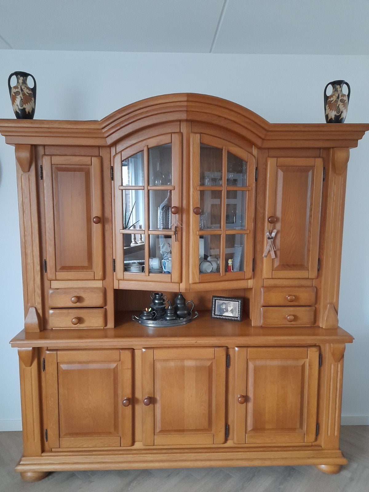 Eikenhouten buffetkast met vitrine en lades, Huis en Inrichting, Ophalen, Gebruikt, 100 tot 150 cm, Klassiek