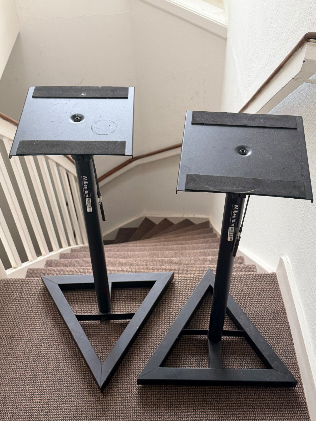 Vonyx Verstelbare Monitor Speakerstandaards (Set van 2), Audio, Tv en Foto, Gebruikt, Overige typen, Minder dan 60 watt, Ophalen