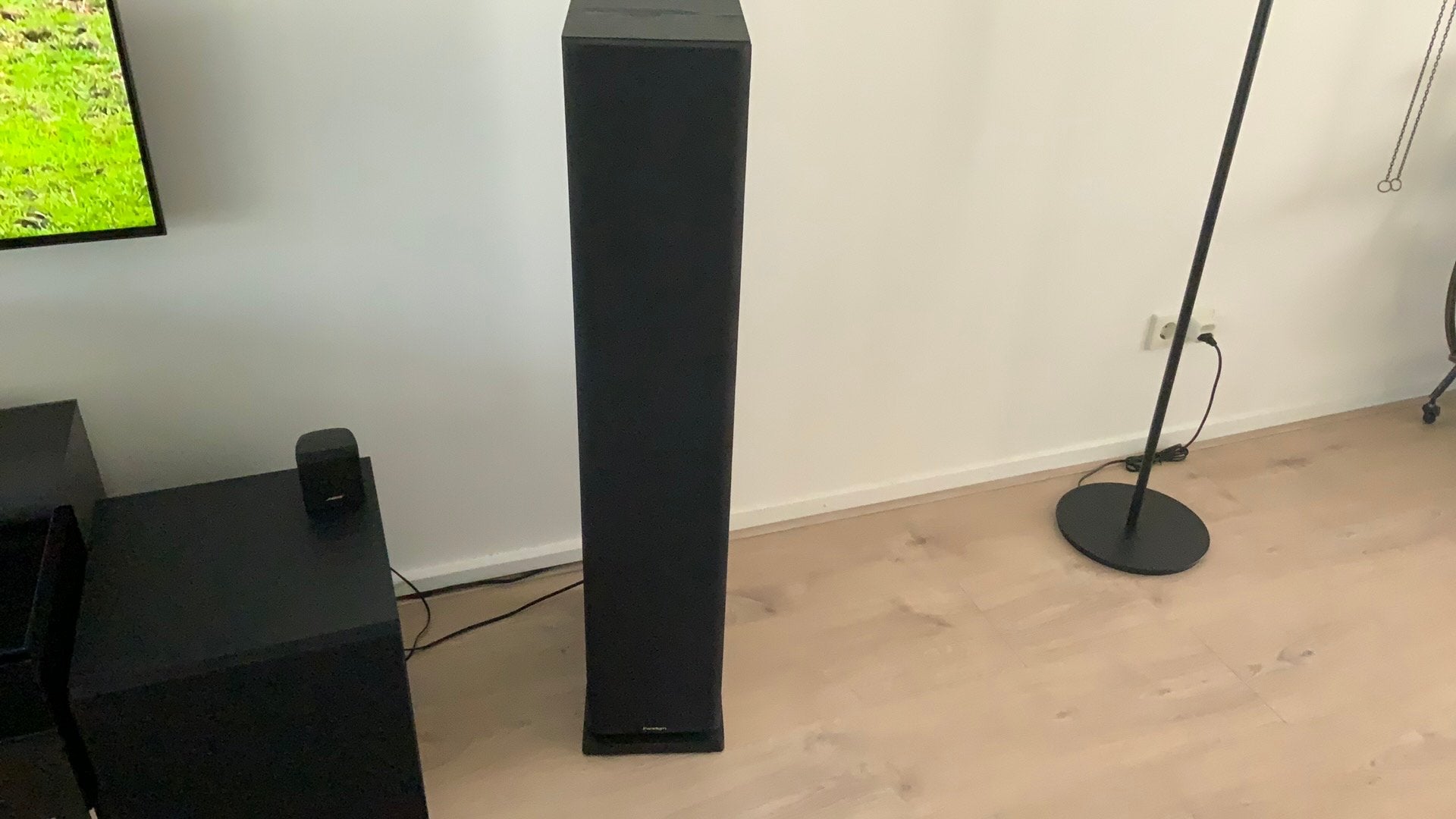 Paradigm monitor 11, Vloerstaande luidspreker, Zo goed als nieuw, Ophalen, 150 watt of meer