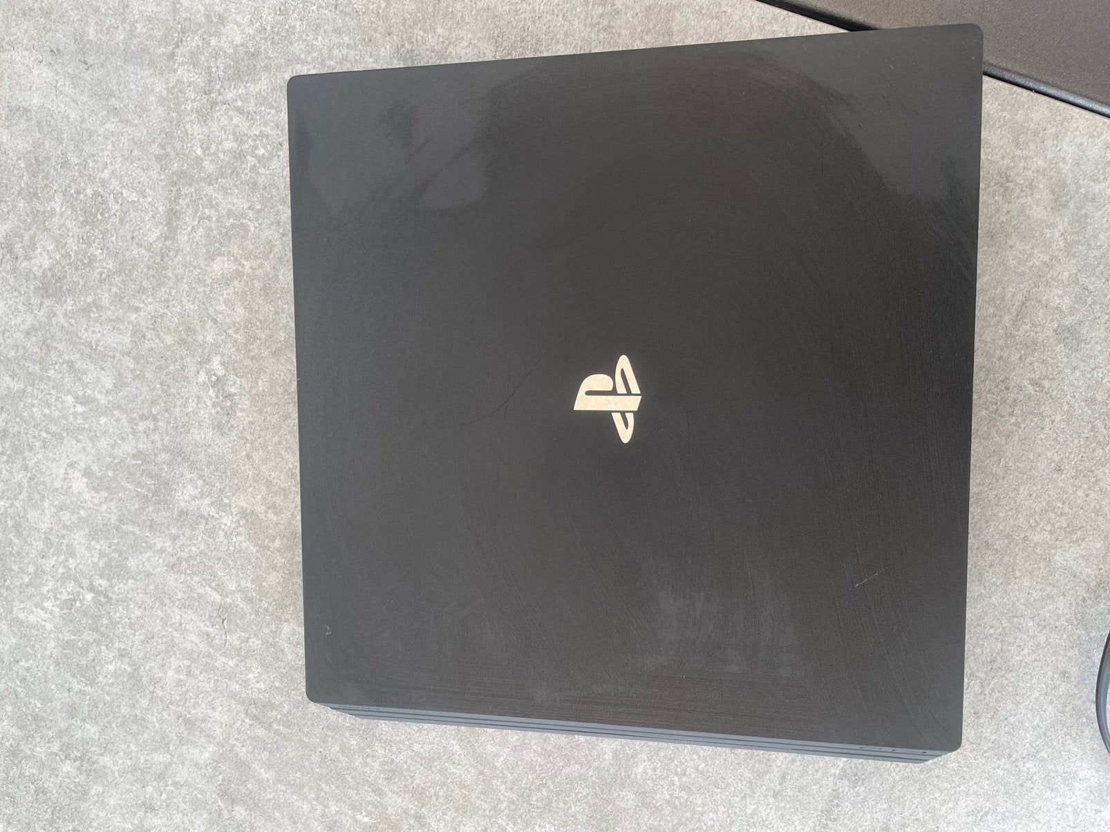 Ps4 Pro (1tb) + stroomkabel, Spelcomputers en Games, Spelcomputers | Sony PlayStation 4, Ophalen of Verzenden, Gebruikt, Zonder controller