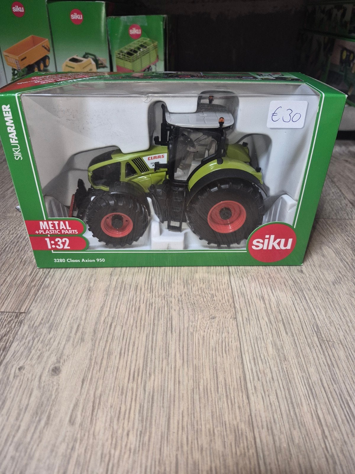 Siku Farmer 3280 Claas Axion 950 Tractor 1:32 Nieuw, Hobby en Vrije tijd, SIKU, Tractor of Landbouw, Nieuw, Info@siku.nl
