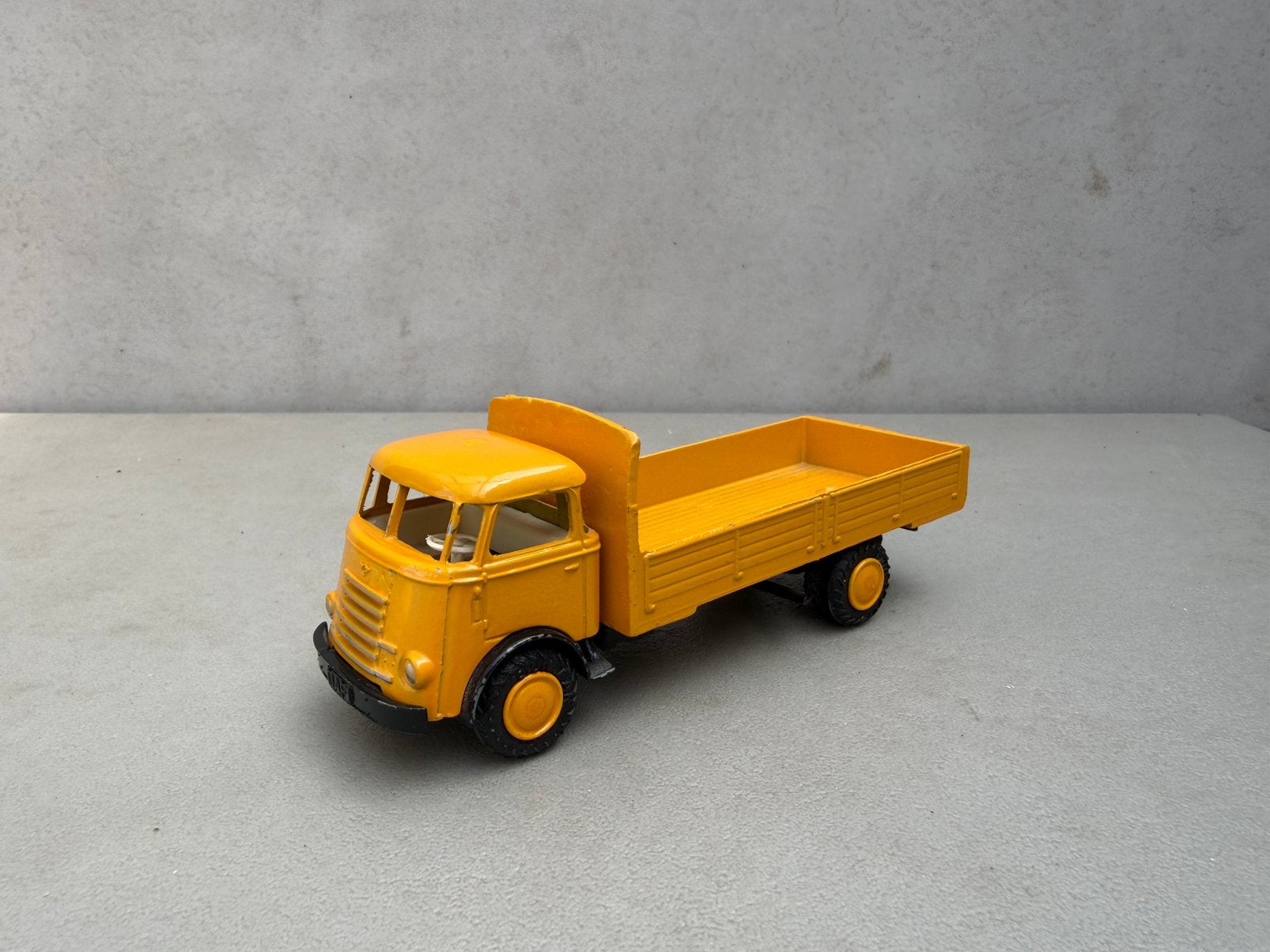 LION CAR KIKKER DAFJE, Ophalen of Verzenden, Zo goed als nieuw, Bus of Vrachtwagen, Lion Toys