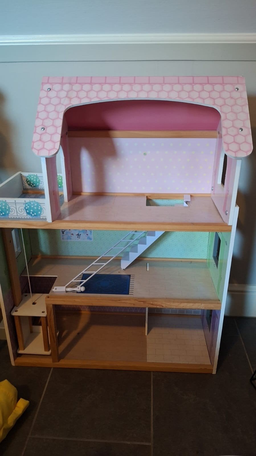 Groot houten poppenhuis met 3 verdiepingen, Ophalen, Gebruikt, Poppenhuis
