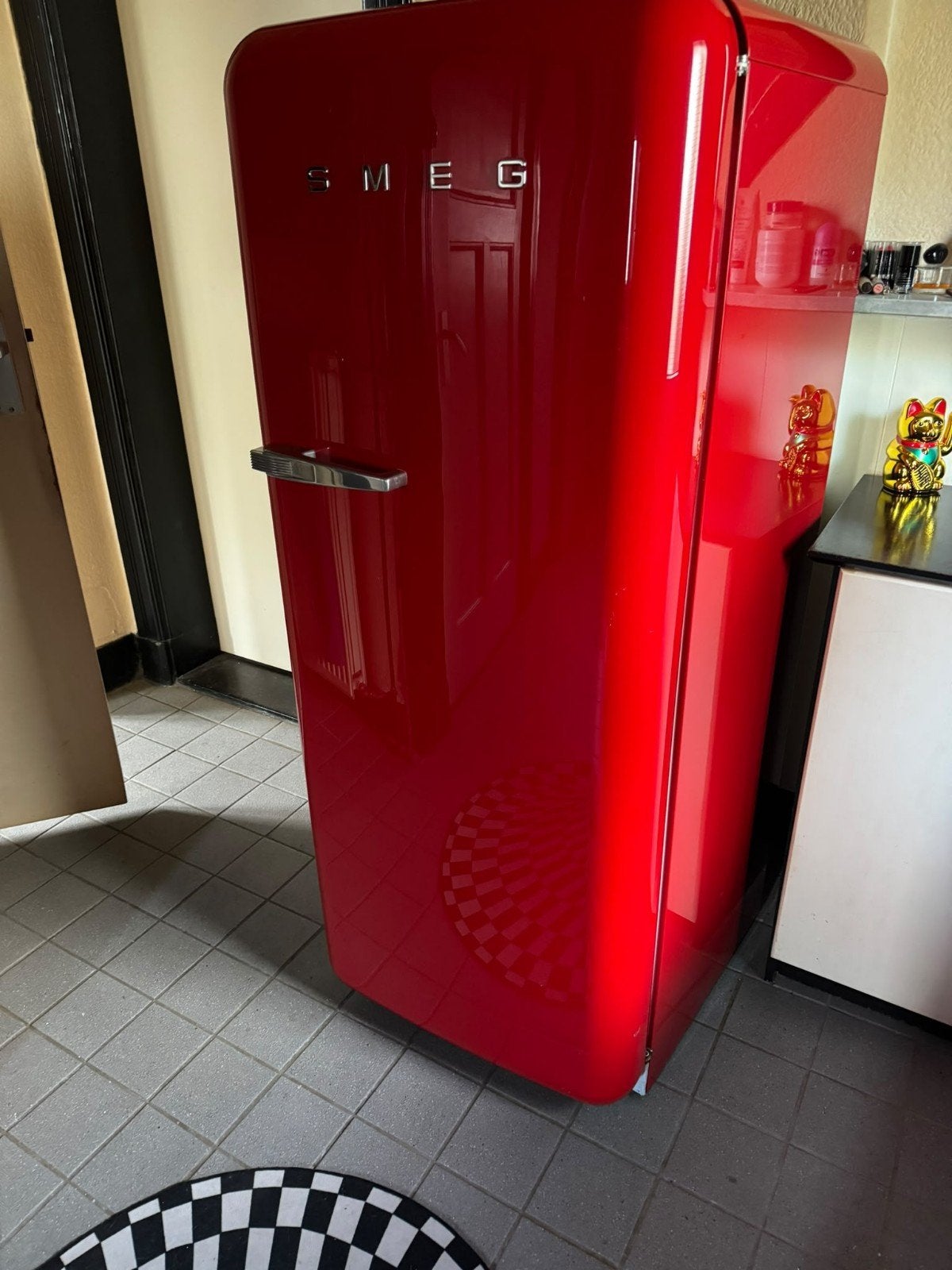 Smeg koelkast rood - Zo goed als nieuw, Ophalen, Gebruikt, 200 liter of meer, 60 cm of meer