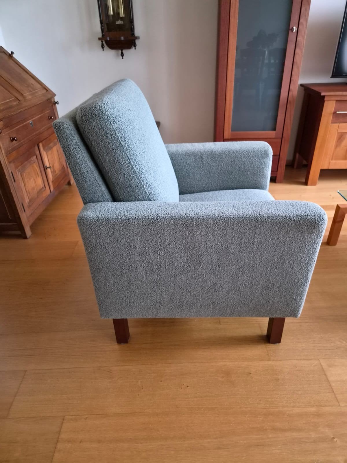 Comfortabele fauteuil in lichtgrijze stof, Gebruikt, 75 tot 100 cm, Ophalen of Verzenden, Stof