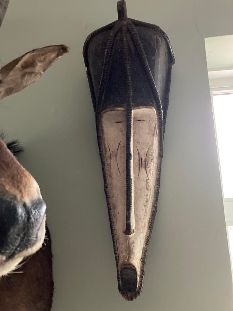 Twee Fang maskers, Ophalen of Verzenden, Zo goed als nieuw