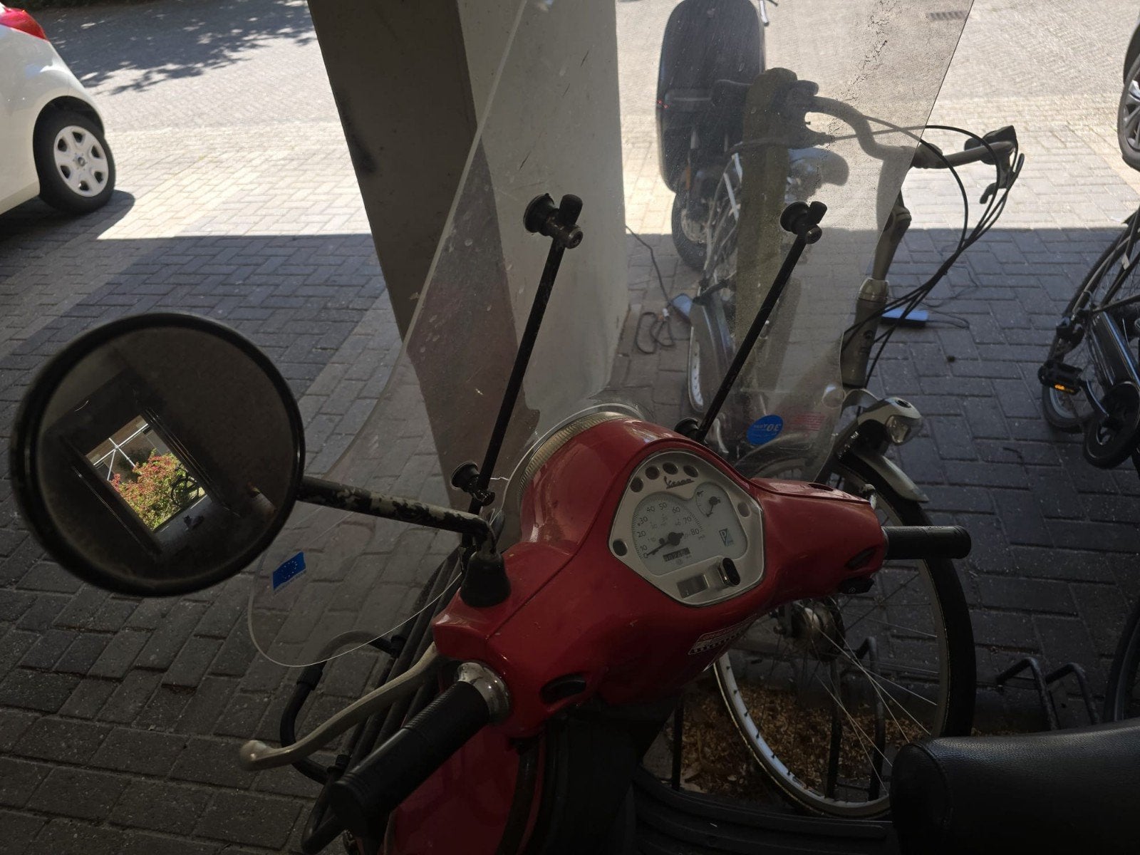 Vespa LX 2011 - Knipperlicht en kilometerteller defect, Ophalen