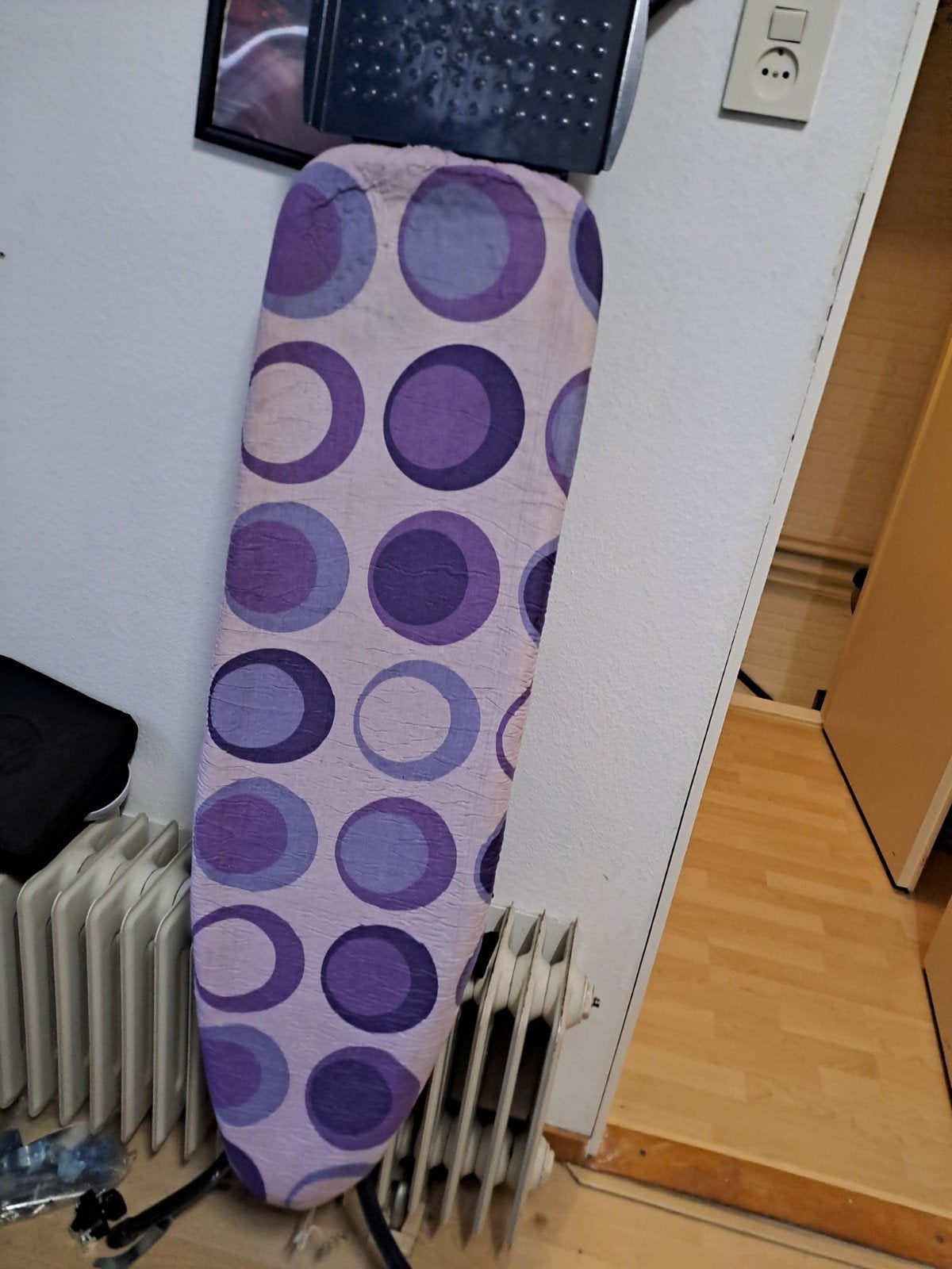 Strijkplank met paarse hoes, Witgoed en Apparatuur, Strijkijzers en Strijkplanken, Ophalen of Verzenden, Gebruikt