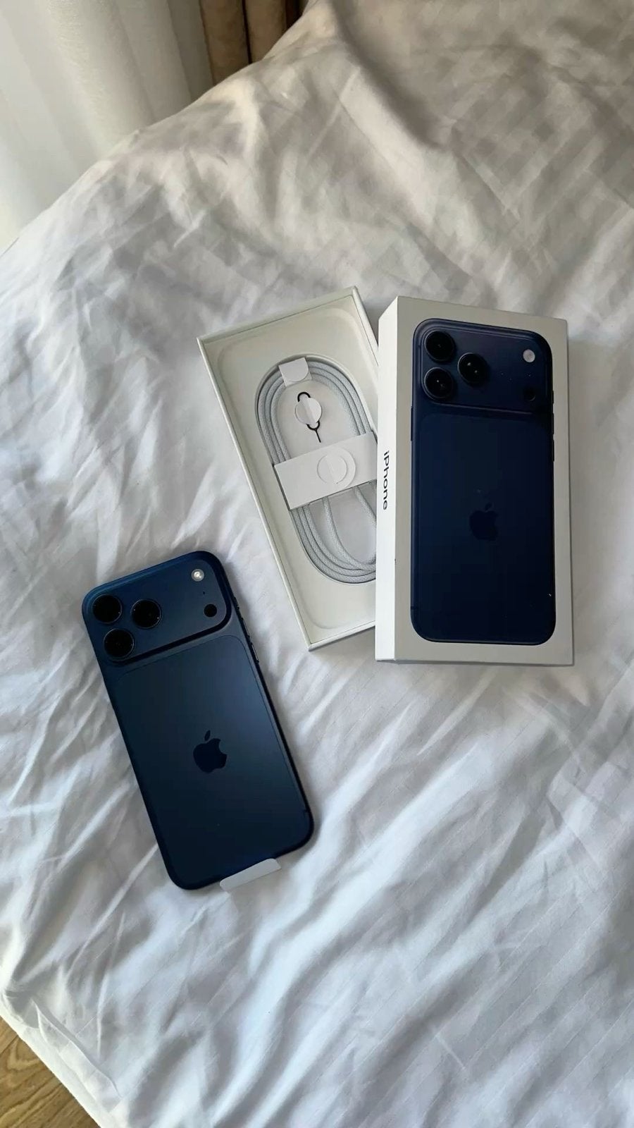 Gloednieuwe iPhone 17 Pro - Oranje - Nieuw in doos, Telecommunicatie, Mobiele telefoons | Apple iPhone, 512 GB, Nieuw, Ophalen of Verzenden