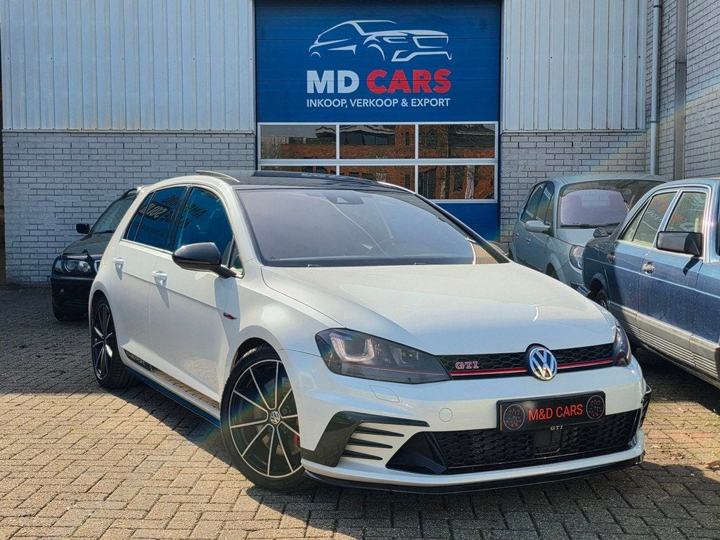 Volkswagen Golf 2.0 TSI GTI Clubsport PANO/NAVI/KUIP STOELEN, Gebruikt, 4 cilinders, Wit, 14 km/l