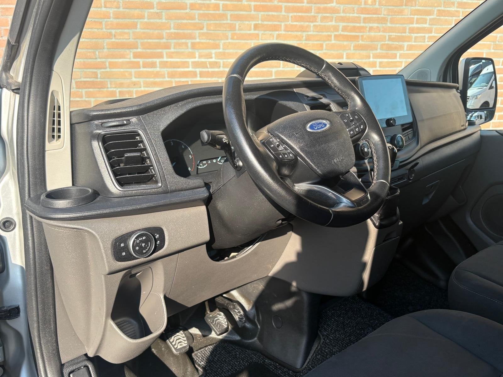 Ford Transit Custom 2.0TDCI 130PK Lang / Carplay / Camera /, Voorwielaandrijving, 4 cilinders, Bedrijf, LED verlichting